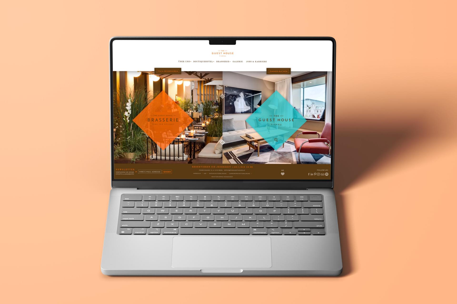 Code-Q-Projekte-The-Guesthouse-Vienna-laptop